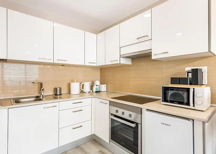 Апартаменти Atlantic Smart Home, Hi-end Services, Media Stream Адехе